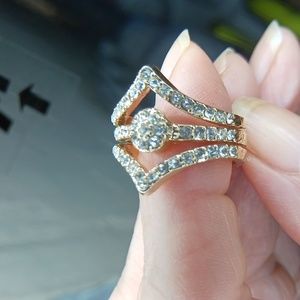 Womans Ring Costume  5 Goldtone & CZs